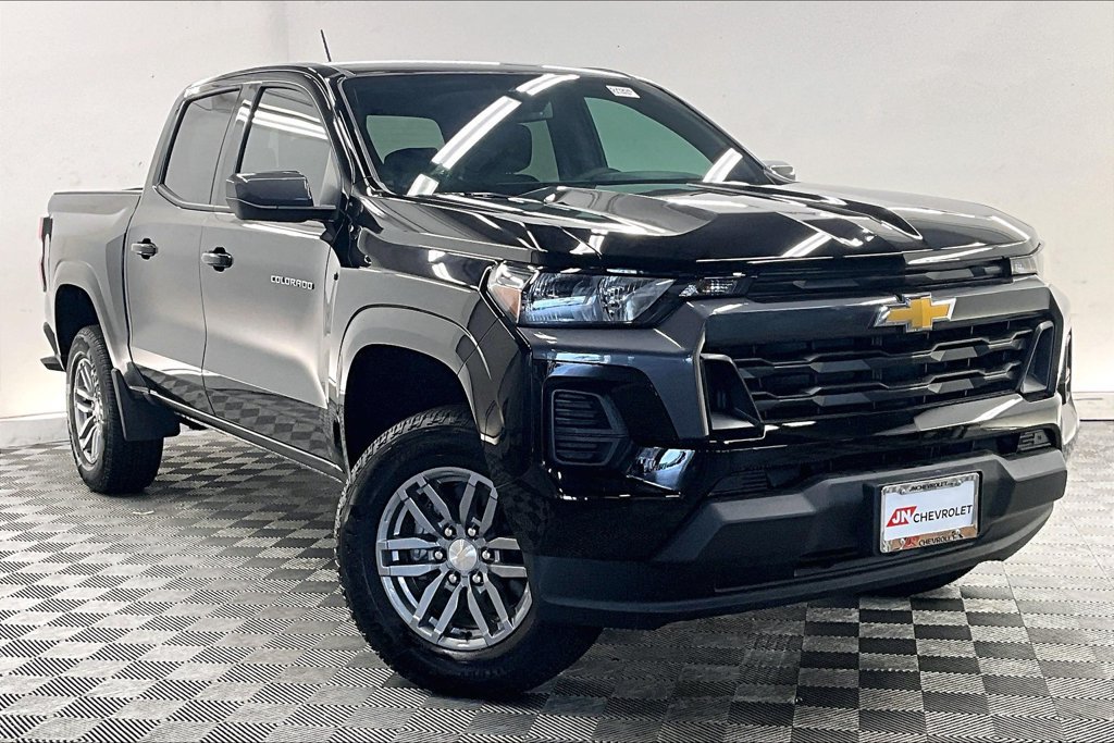 New 2026 Chevrolet Colorado LT RWD image 8