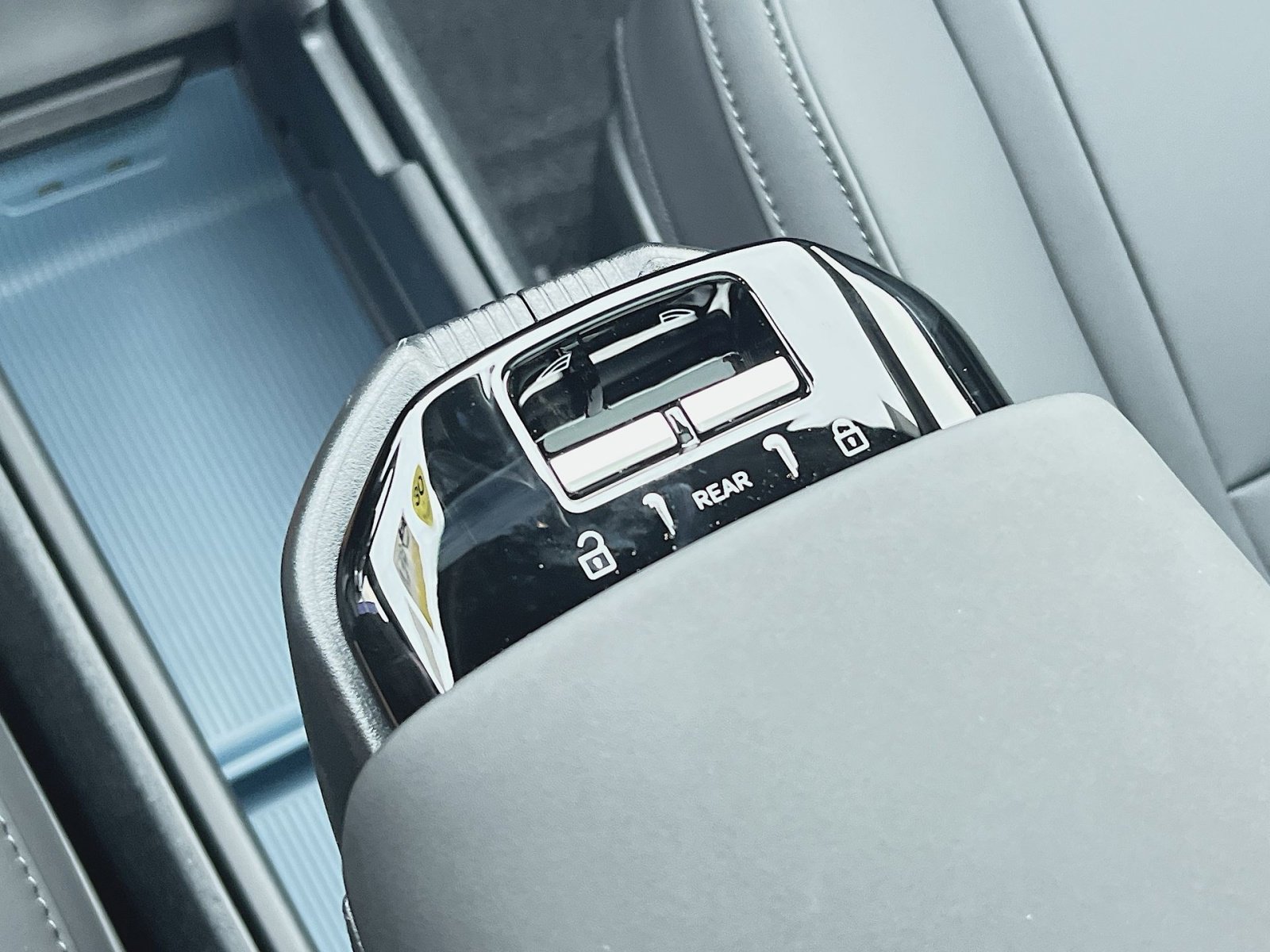 New 2026 Volvo EX30 Plus w/ Protection Package Premier image 15