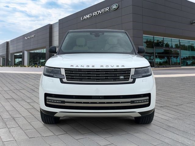 Used 2025 Land Rover Range Rover SE AWD/4WD image 8