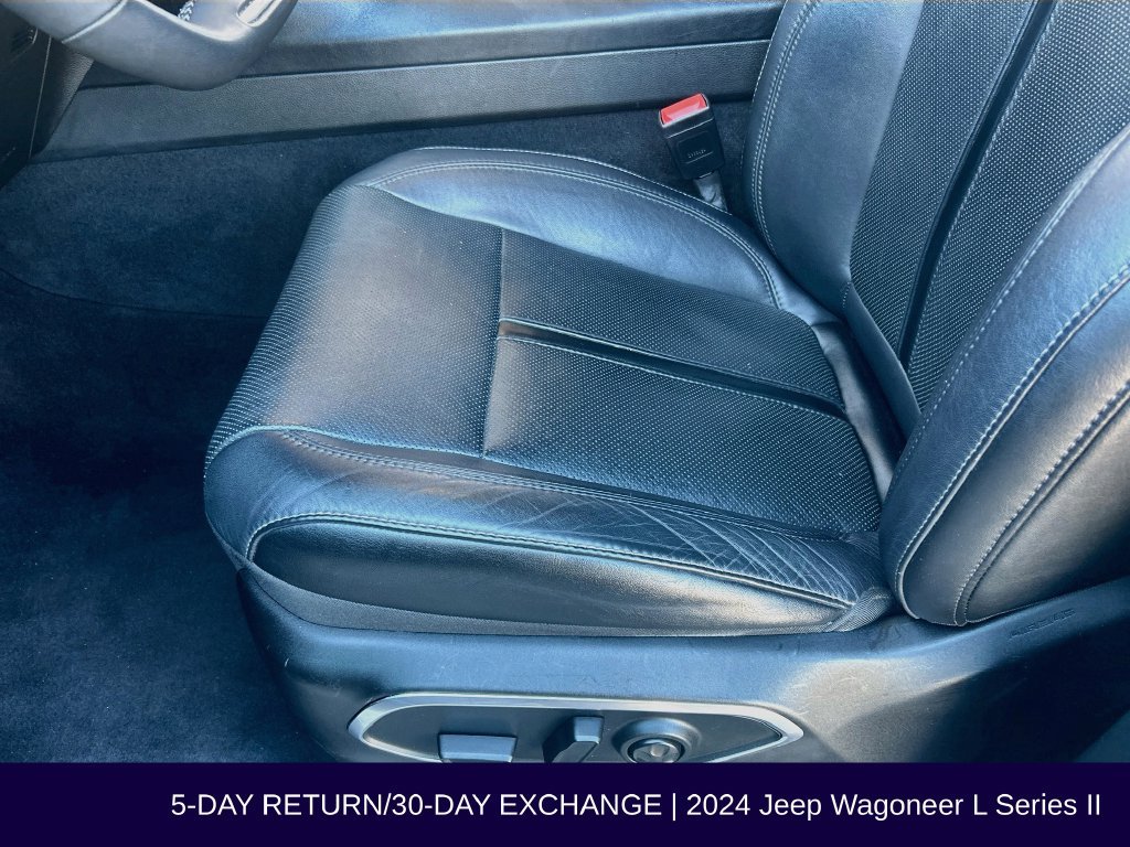 Used 2024 Jeep Wagoneer L Series II AWD/4WD image 25