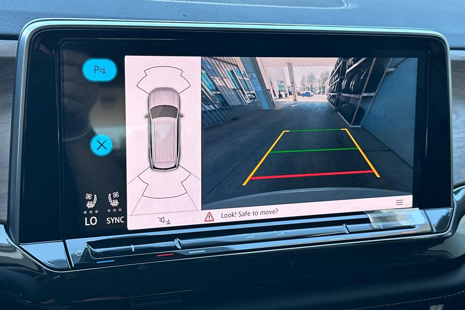 New 2026 Volkswagen Atlas SE image 19