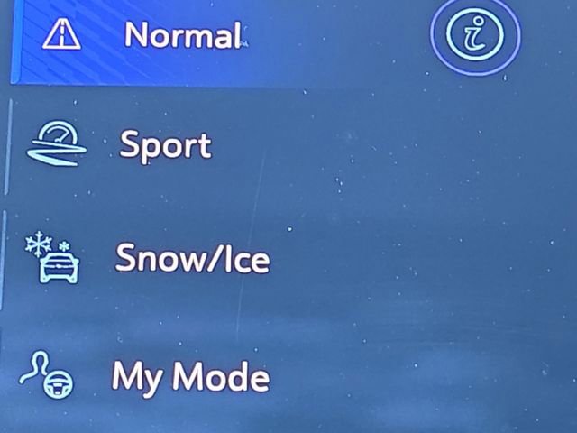 New 2025 Chevrolet Equinox EV RS w/ Convenience Package II image 36