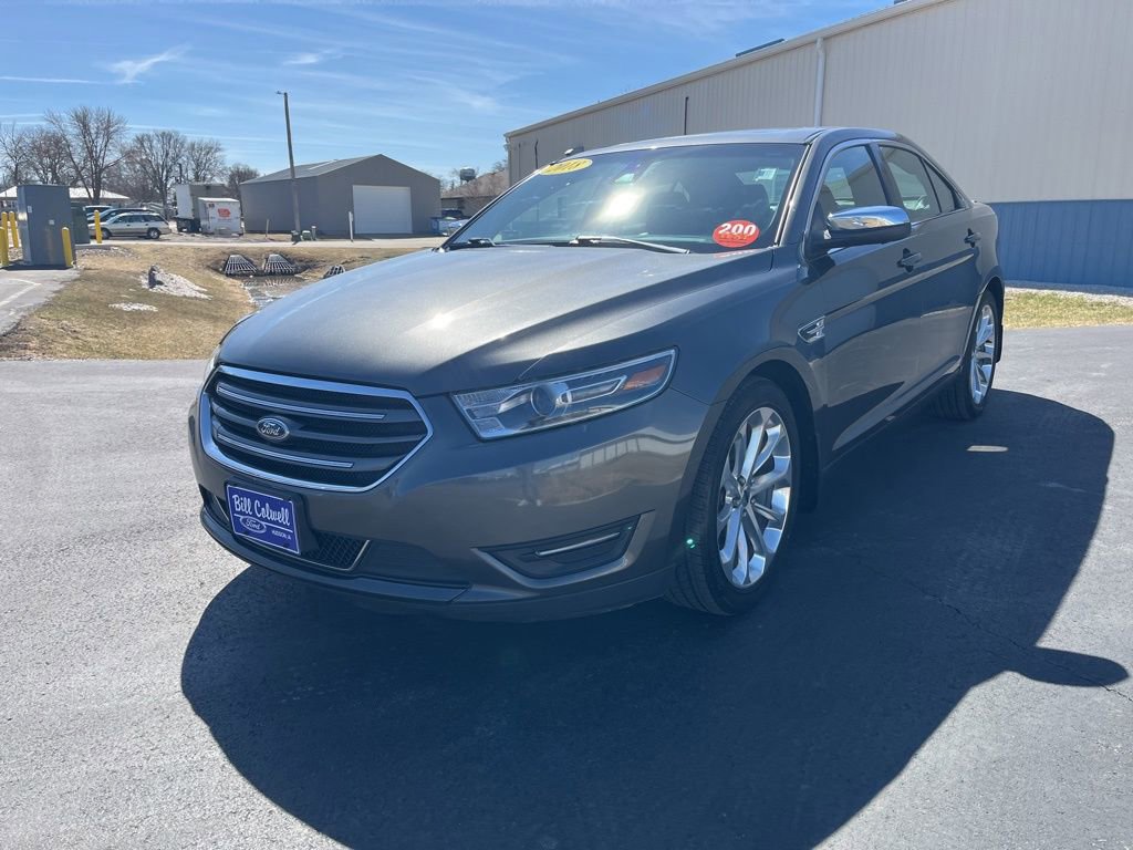 Used 2018 Ford Taurus Limited image 8