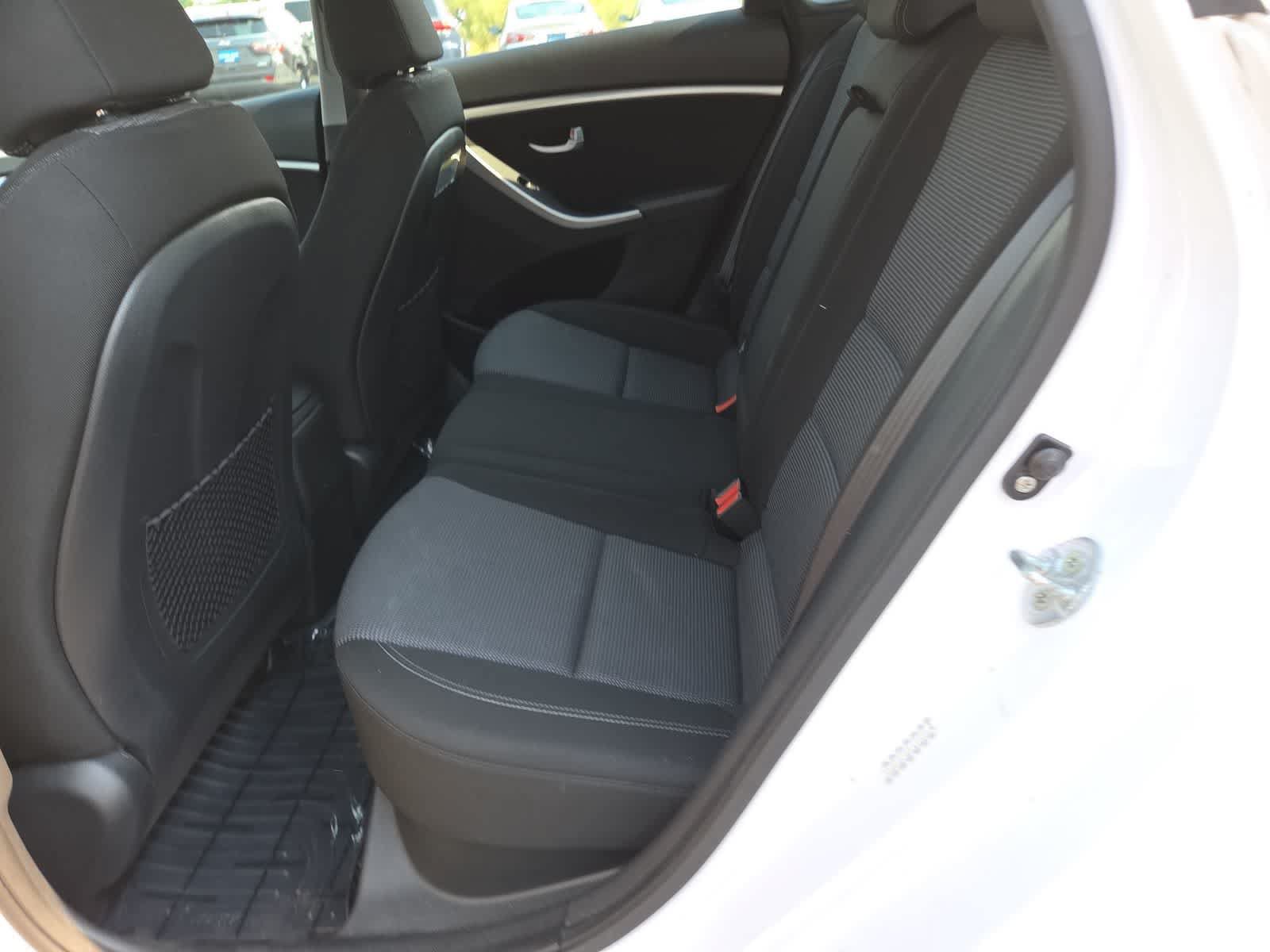 Used 2016 Hyundai Elantra GT FWD image 21