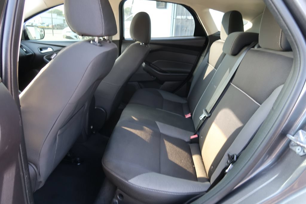 Used 2014 Ford Focus SE FWD image 7