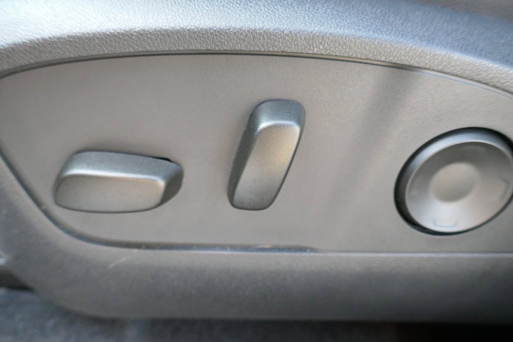Certified 2025 Chevrolet Traverse RS image 26