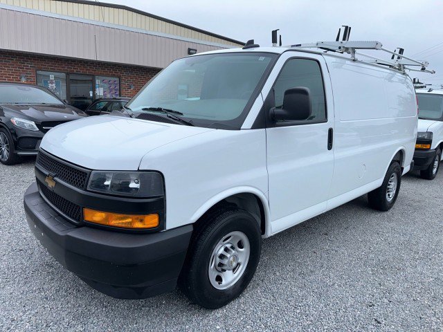 Used 2025 Chevrolet Express 2500 w/ Driver Convenience Package RWD image 2