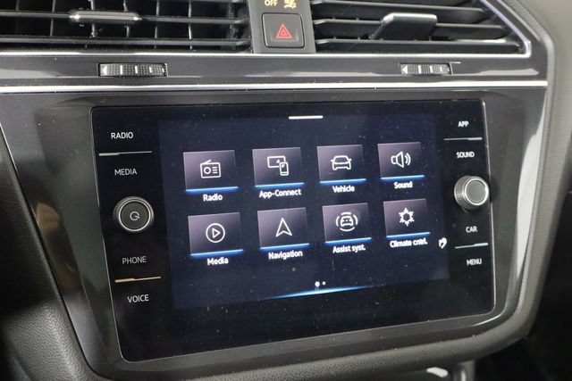 Used 2023 Volkswagen Tiguan SE R-Line FWD image 24