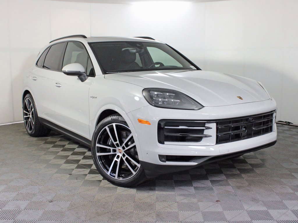 Used 2025 Porsche Cayenne E-Hybrid image 9