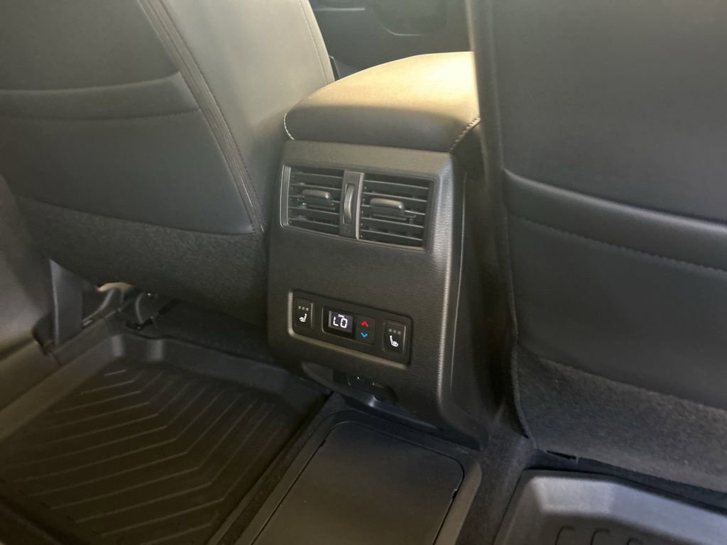 New 2025 Mitsubishi Outlander 4WD Plug-In Hybrid image 27