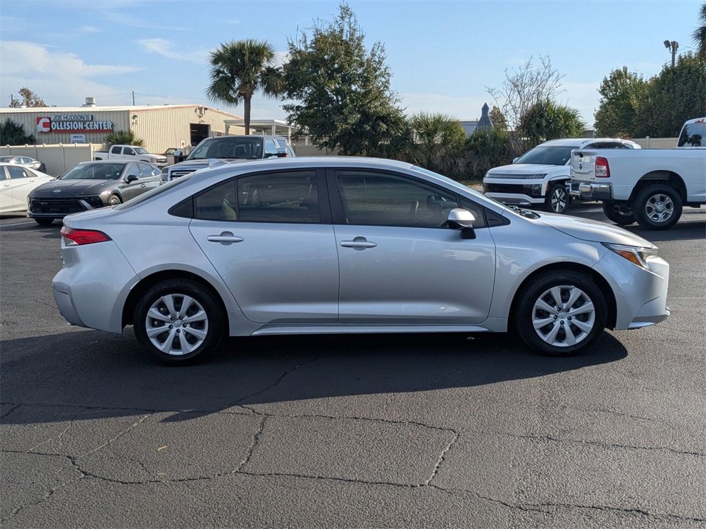 Used 2024 Toyota Corolla LE image 4
