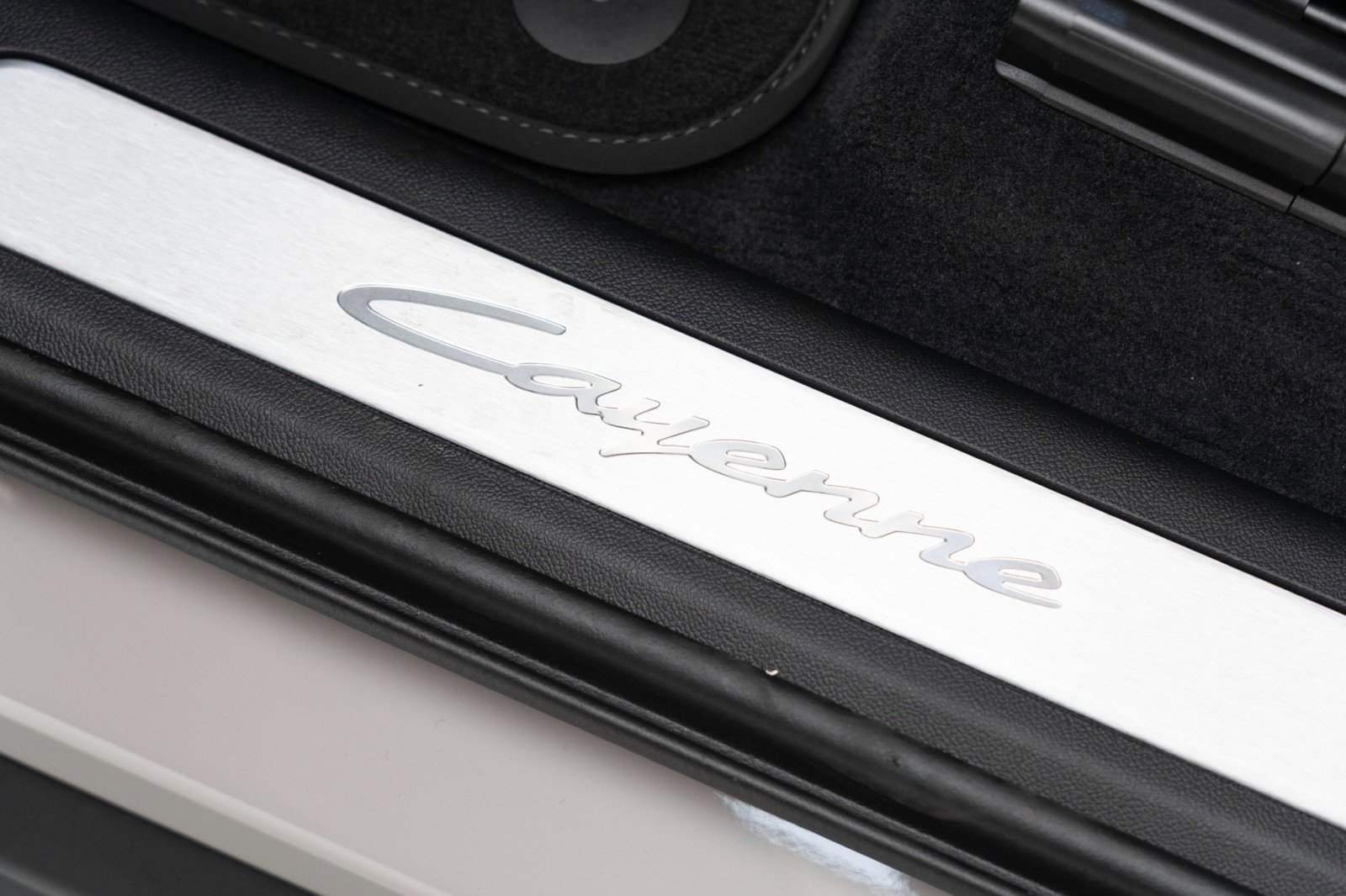 New 2025 Porsche Cayenne image 14