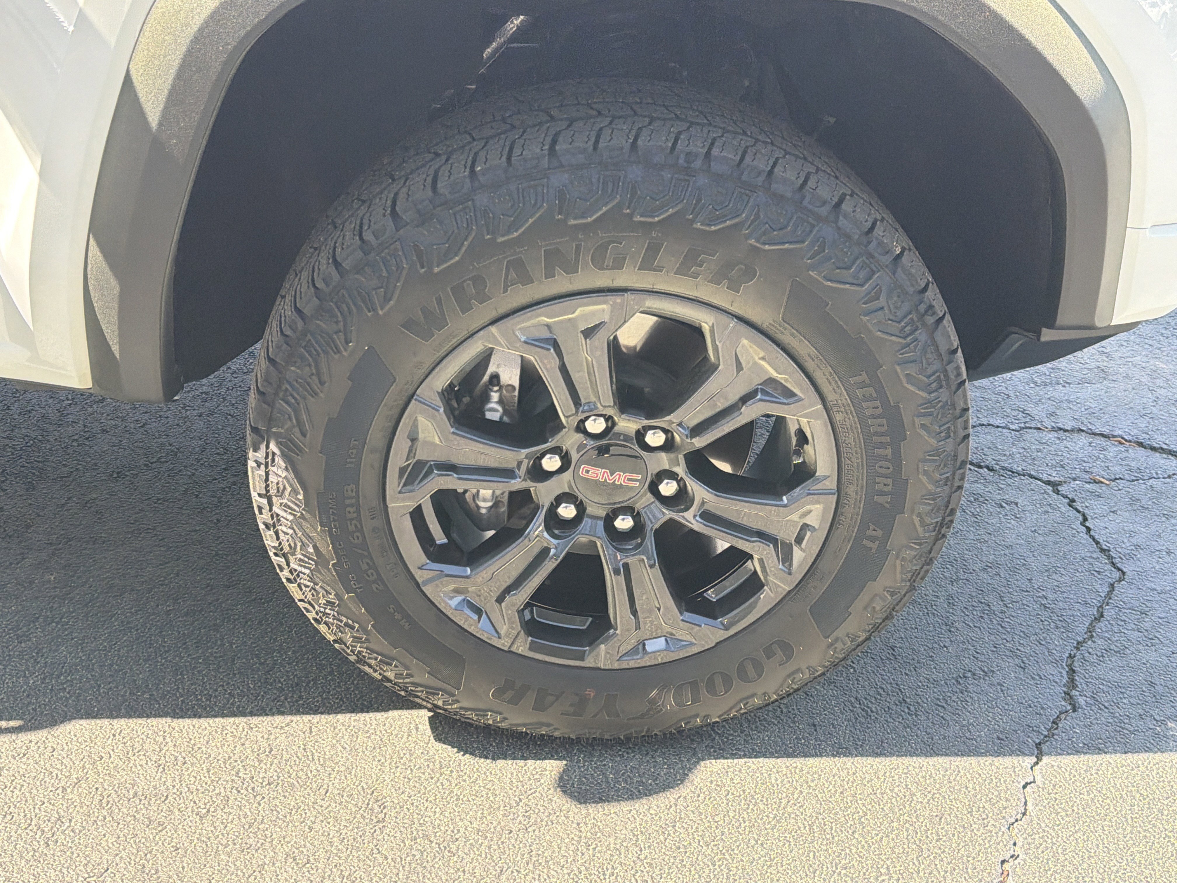 Used 2025 GMC Canyon Elevation AWD/4WD image 14