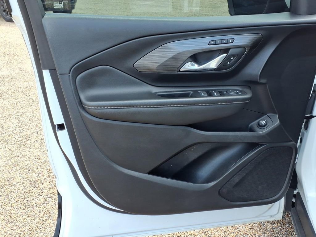 Certified 2023 GMC Terrain SLT image 20