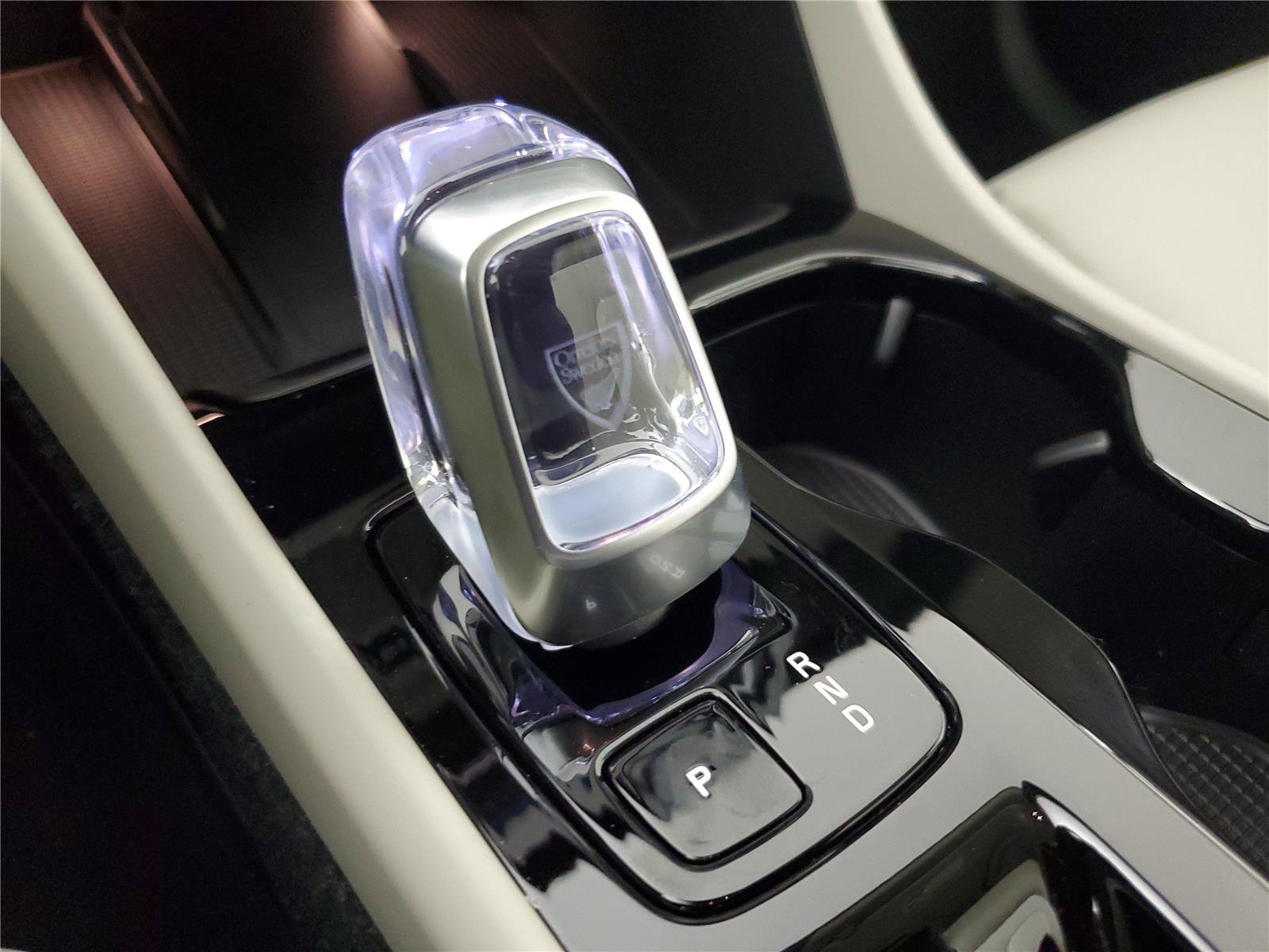 New 2026 Volvo XC40 B5 Plus w/ Protection Package Premier AWD/4WD image 32