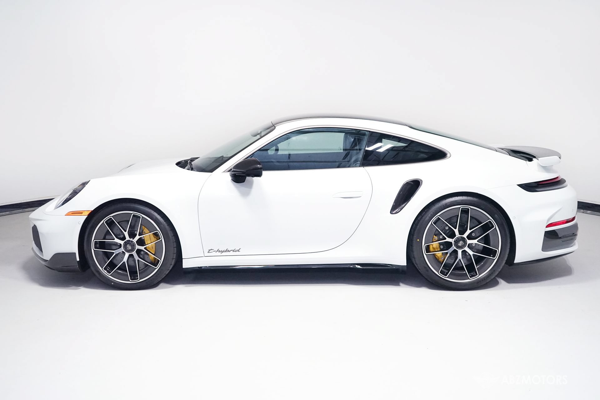 Used 2026 Porsche 911 Turbo S AWD/4WD image 4