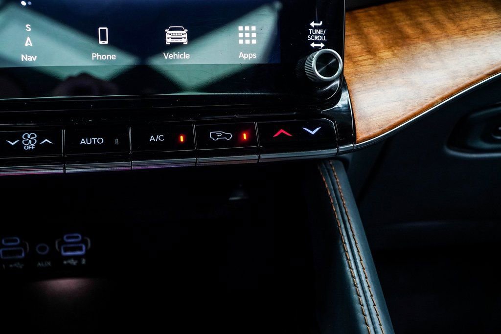 Used 2022 Jeep Grand Wagoneer Series II w/ Convenience Group III image 25