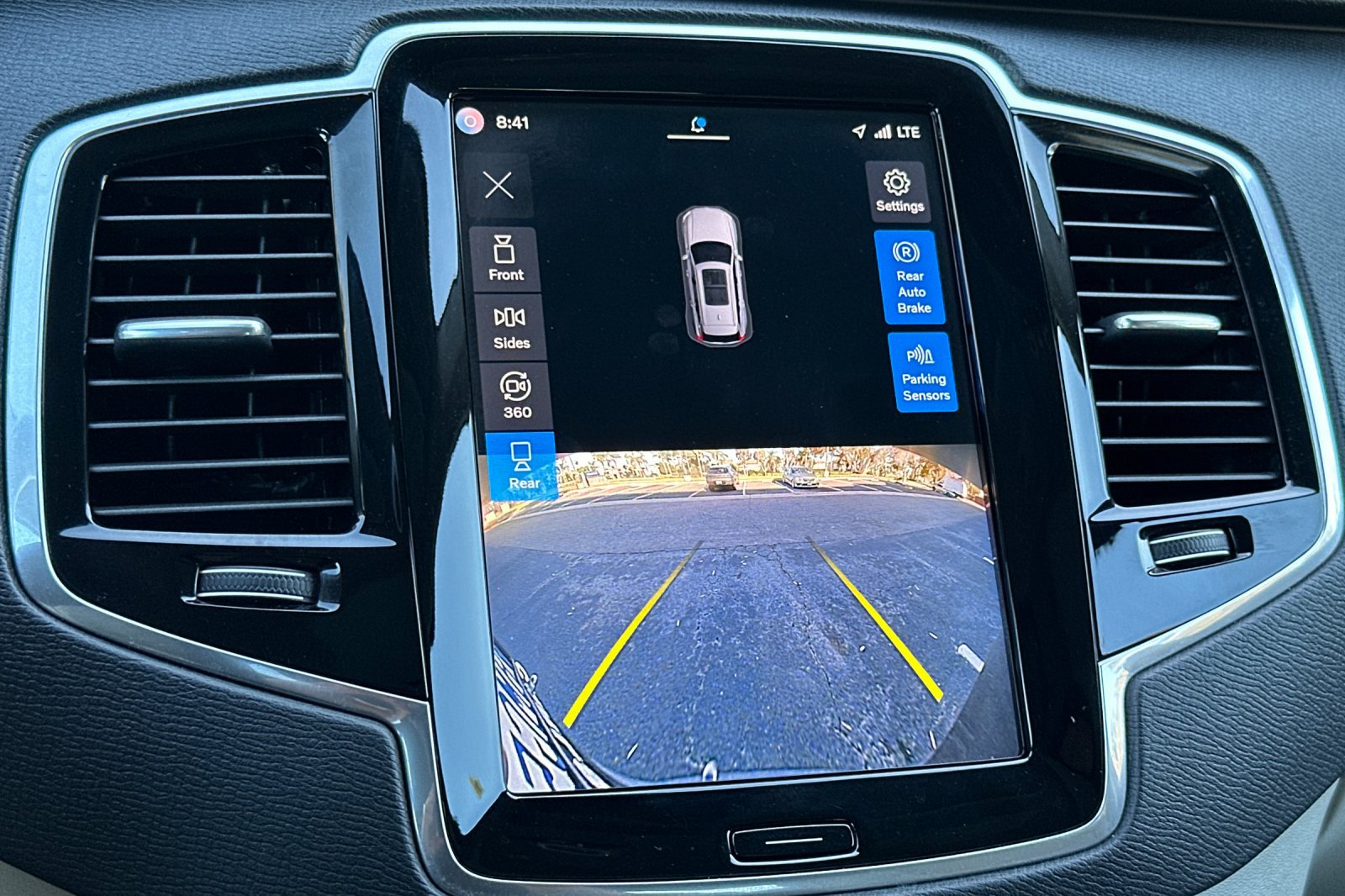 Certified 2023 Volvo XC90 T8 Plus w/ Protection Package AWD/4WD image 24