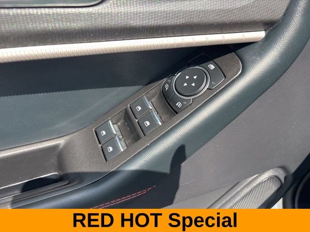 Used 2025 Ford Explorer ST-Line w/ ST-Line Street Pack AWD/4WD image 14