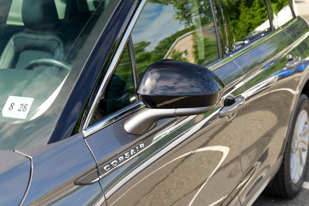 Used 2023 Lincoln Corsair AWD image 11
