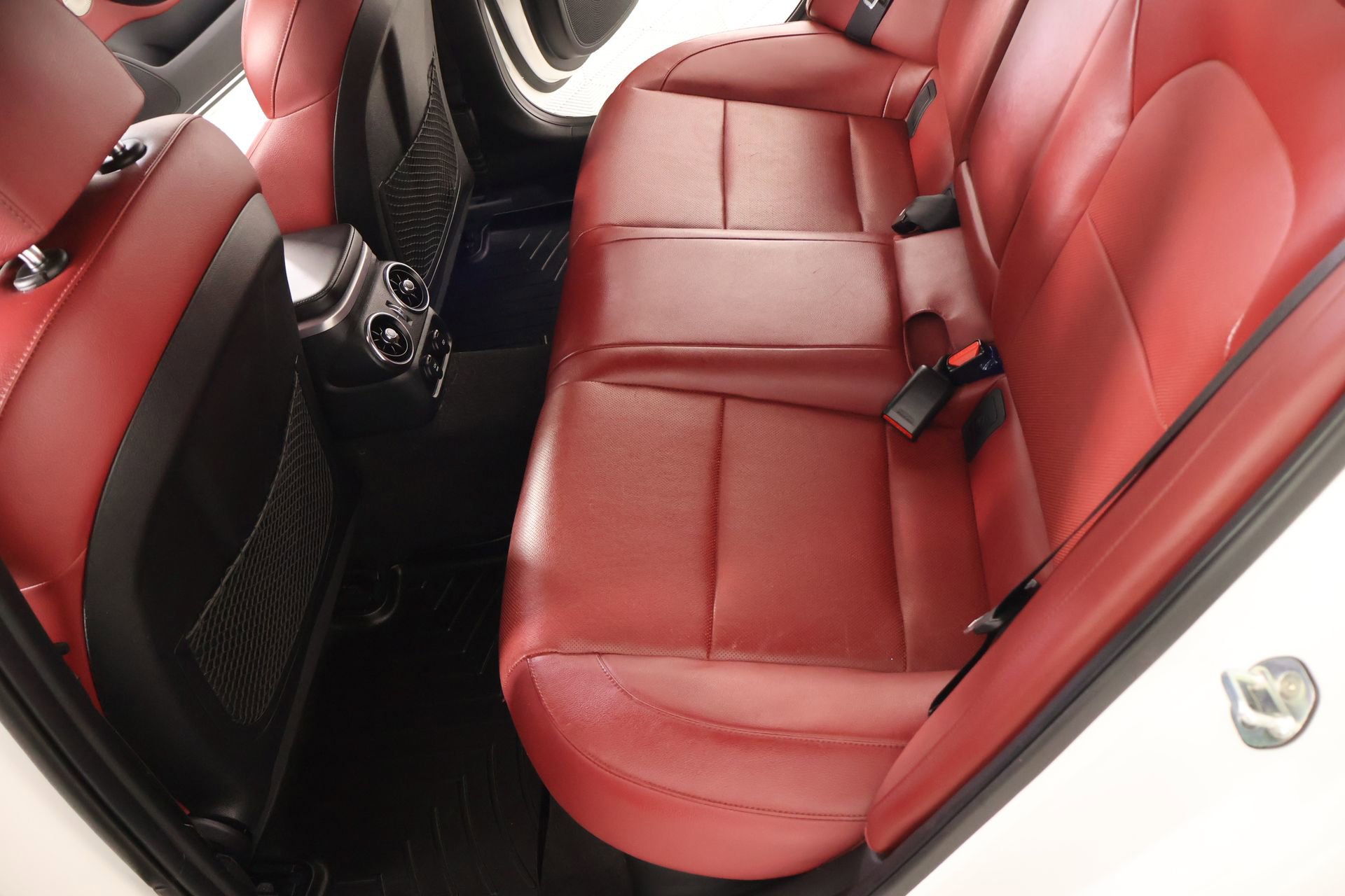 Used 2020 Kia Stinger GT1 RWD image 12