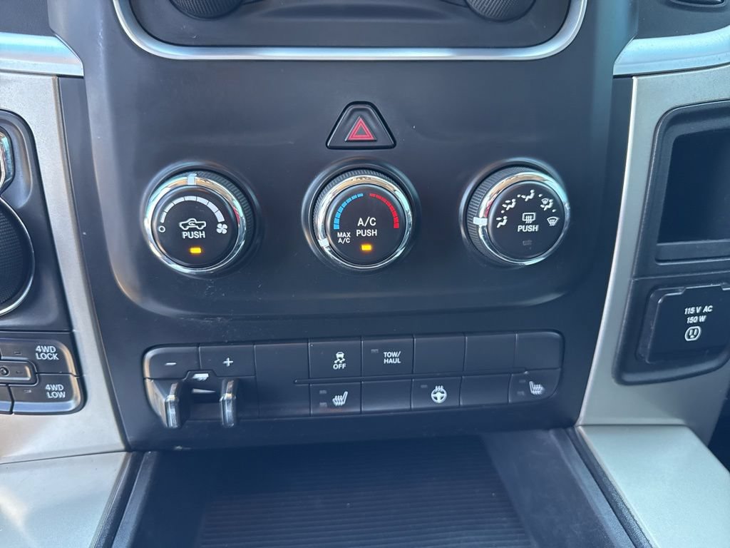Used 2015 RAM 1500 Classic SLT w/ Luxury Group AWD/4WD image 21