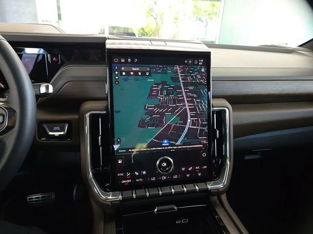 Certified 2025 GMC Yukon Denali Ultimate image 19