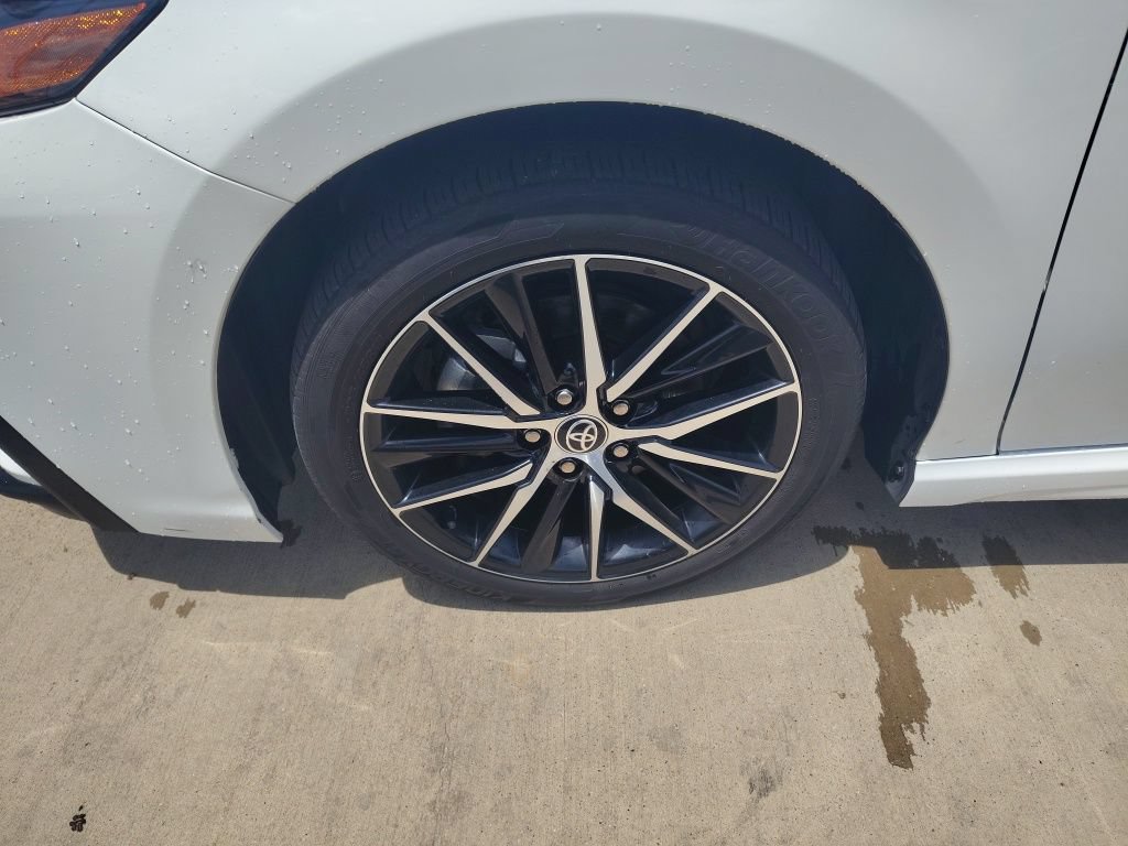 Used 2023 Toyota Camry SE FWD image 17