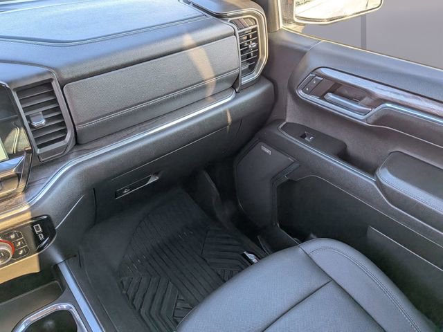 Used 2024 Chevrolet Silverado 1500 LTZ AWD/4WD image 17