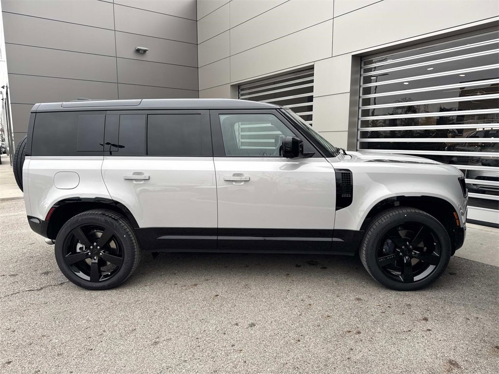 New 2026 Land Rover Defender 110 X-Dynamic SE image 7