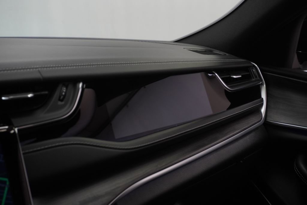 Certified 2023 Jeep Grand Cherokee Overland image 41