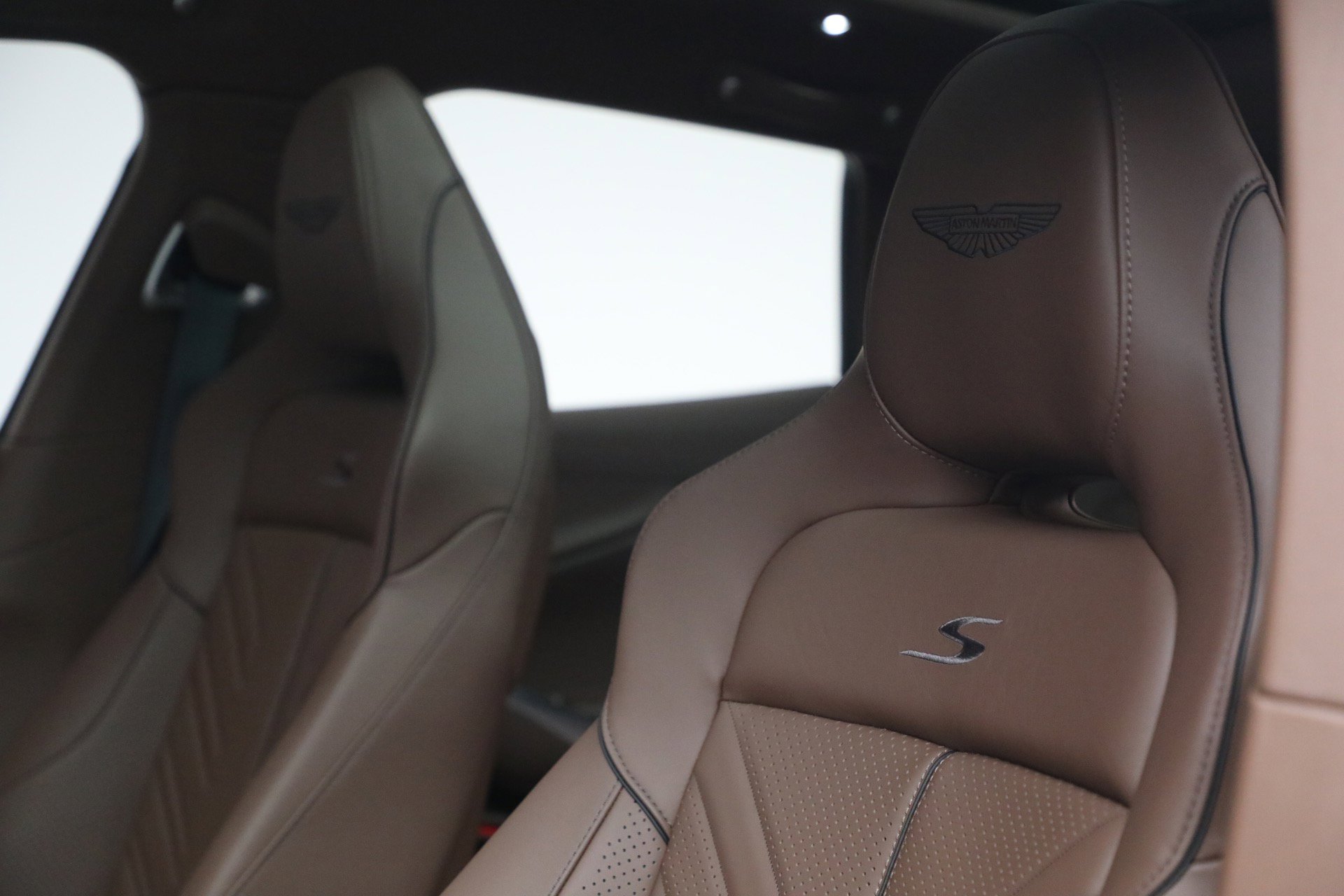 New 2026 Aston Martin DBX S AWD/4WD image 20