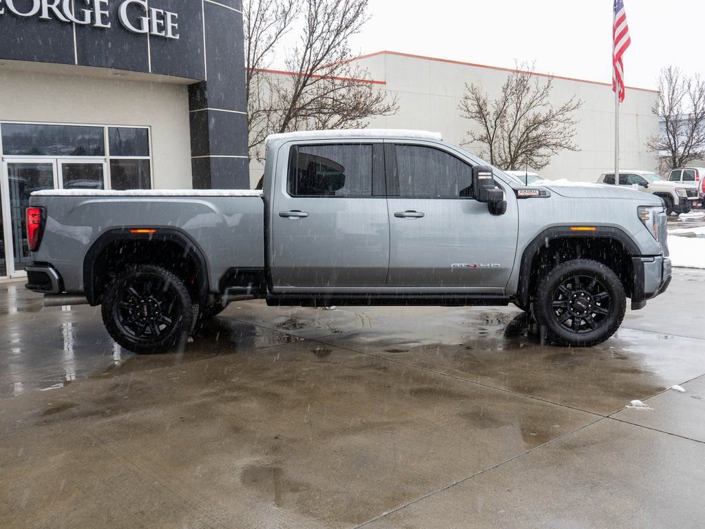 Used 2025 GMC Sierra 3500 AT4 w/ AT4 Premium Plus Package image 8