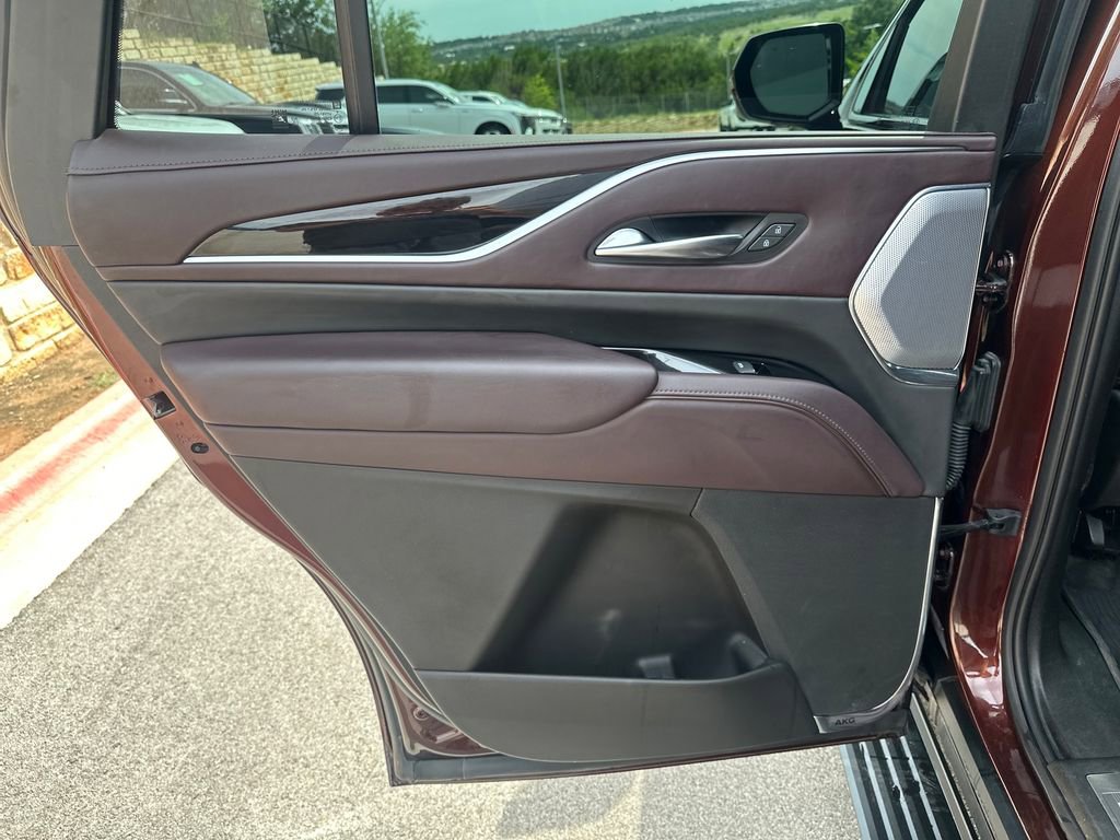 Used 2022 Cadillac Escalade Sport Platinum AWD/4WD image 32