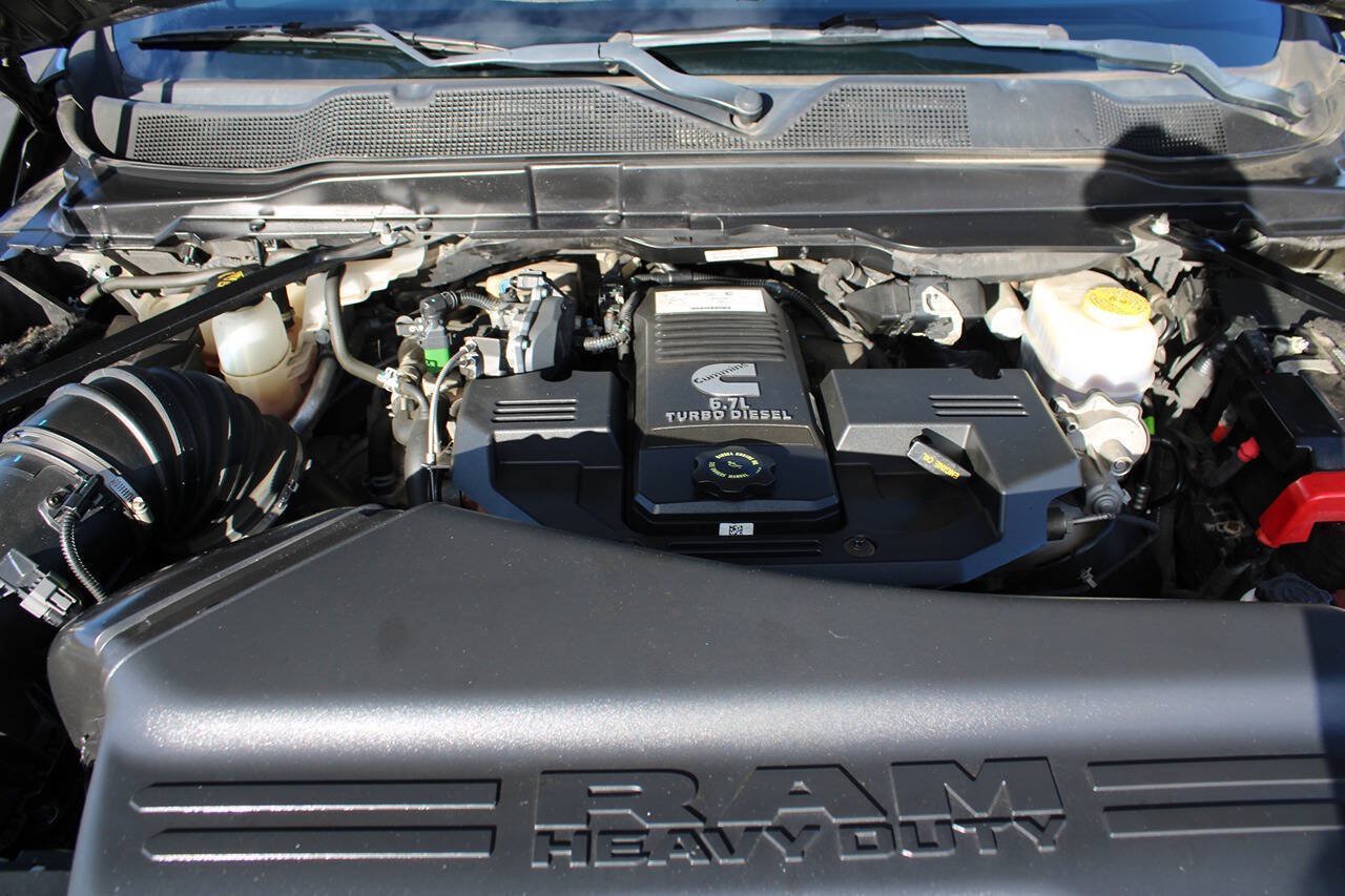 Used 2020 RAM 2500 Laramie w/ Night Edition AWD/4WD image 17
