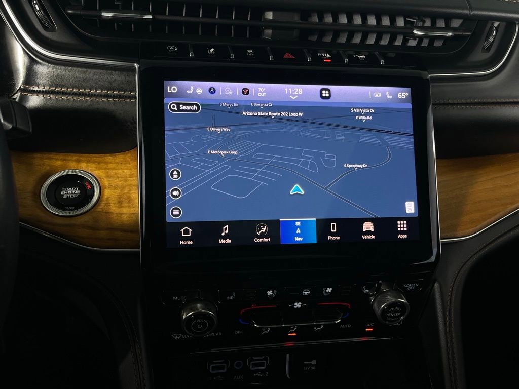 Used 2021 Jeep Grand Cherokee L Summit AWD/4WD image 19