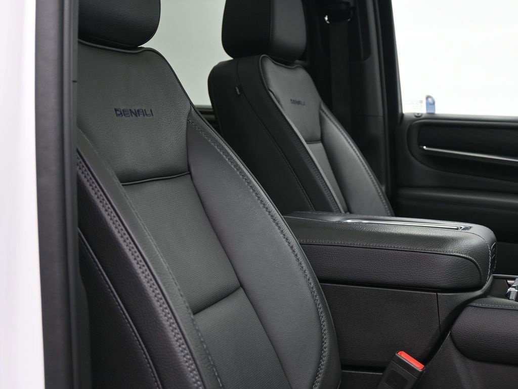 Used 2023 GMC Yukon Denali image 8