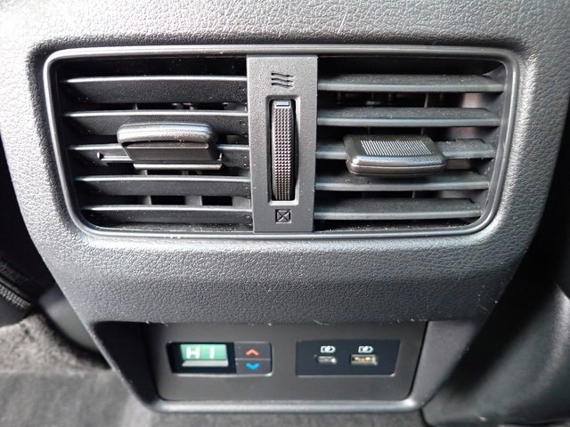 Used 2022 Nissan Rogue SL w/ SL Premium Package image 18