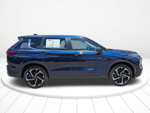 Used 2024 Mitsubishi Outlander SE FWD image 3