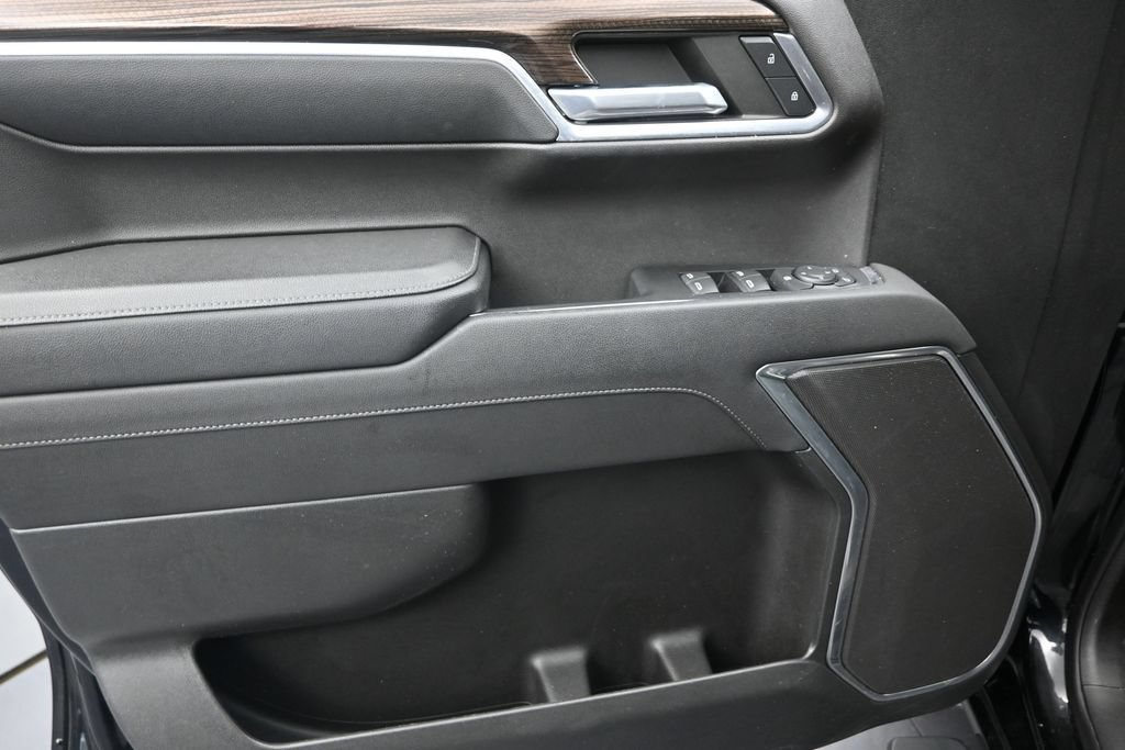 Used 2023 Chevrolet Silverado 1500 LT RWD image 11