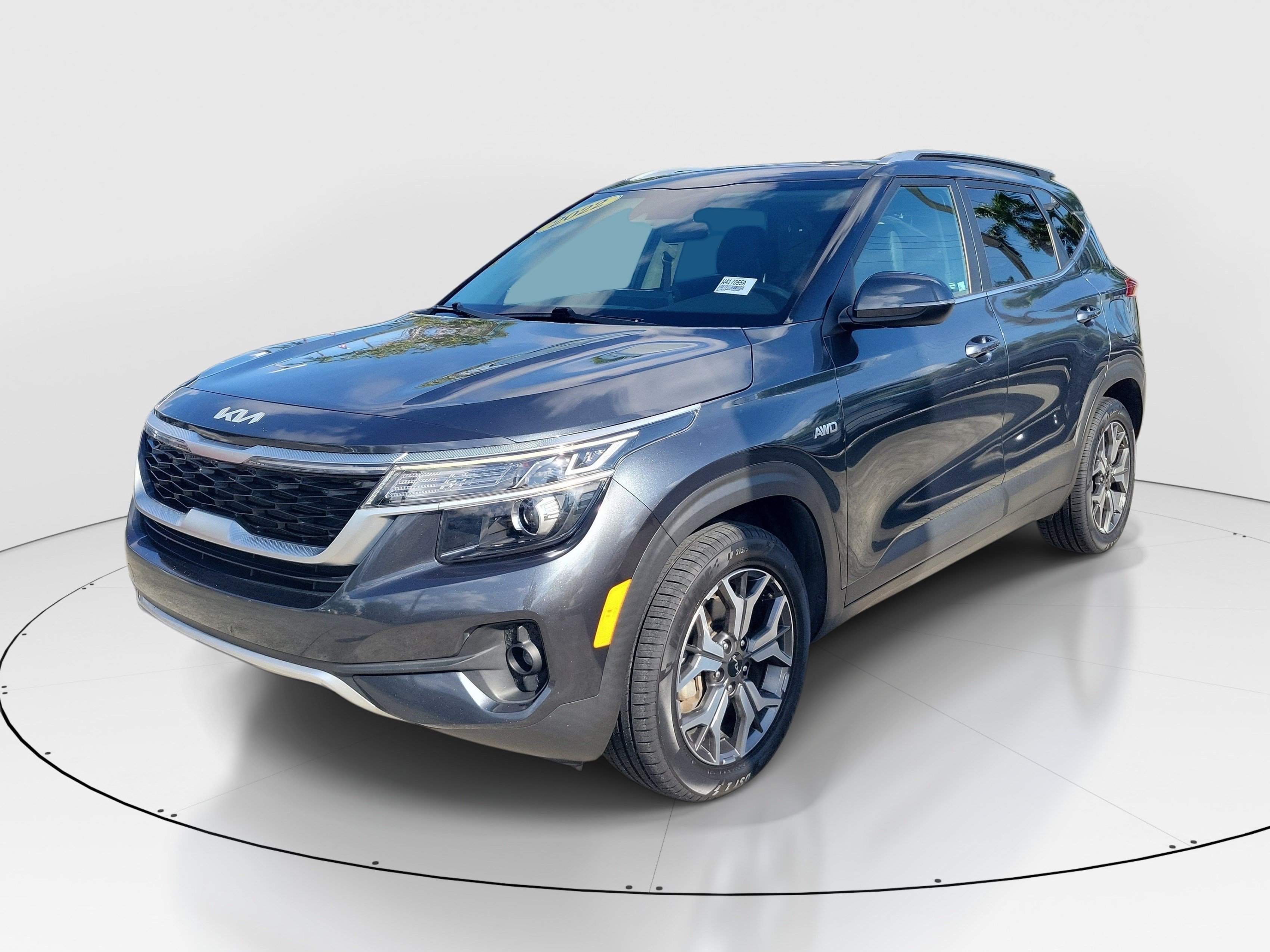 Used 2022 Kia Seltos EX AWD/4WD image 3