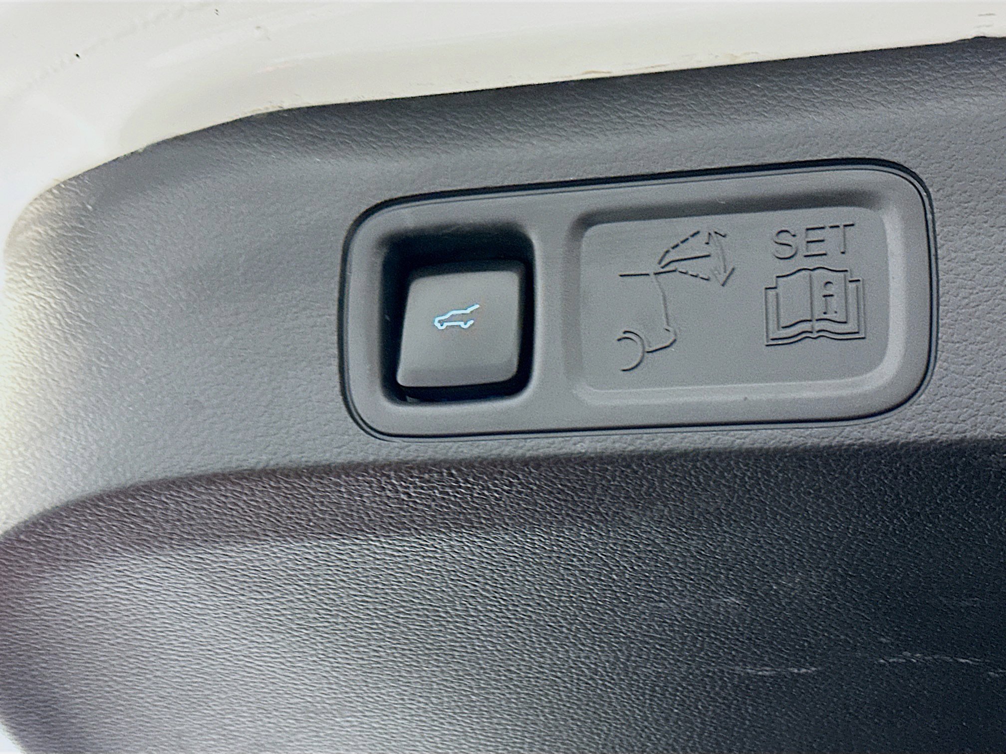 Used 2024 Ford Expedition XLT image 32