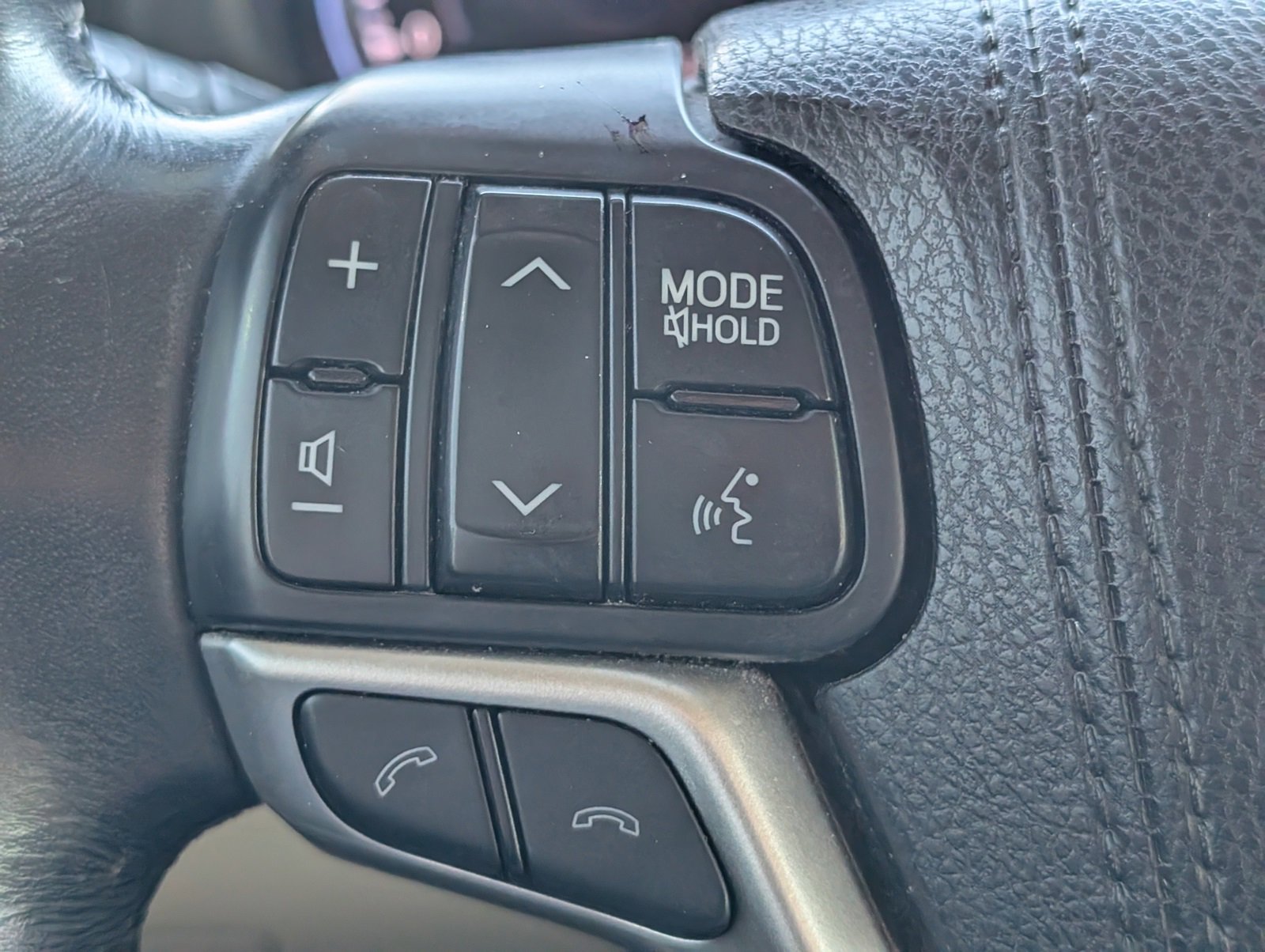 Used 2017 Toyota Highlander Limited Platinum image 12