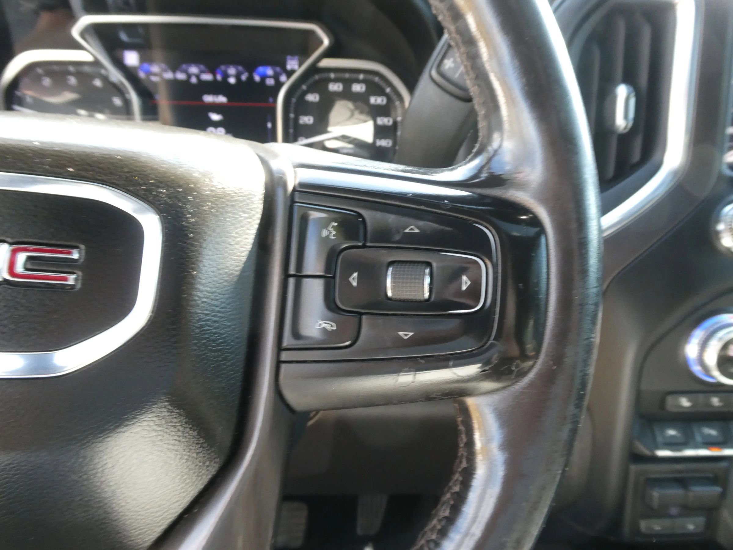 Used 2020 GMC Sierra 1500 AT4 w/ Off-Road Performance Package image 18