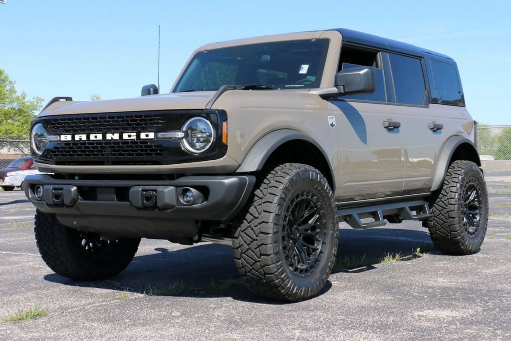 New 2025 Ford Bronco Big Bend w/ Black Diamond Package AWD/4WD image 1