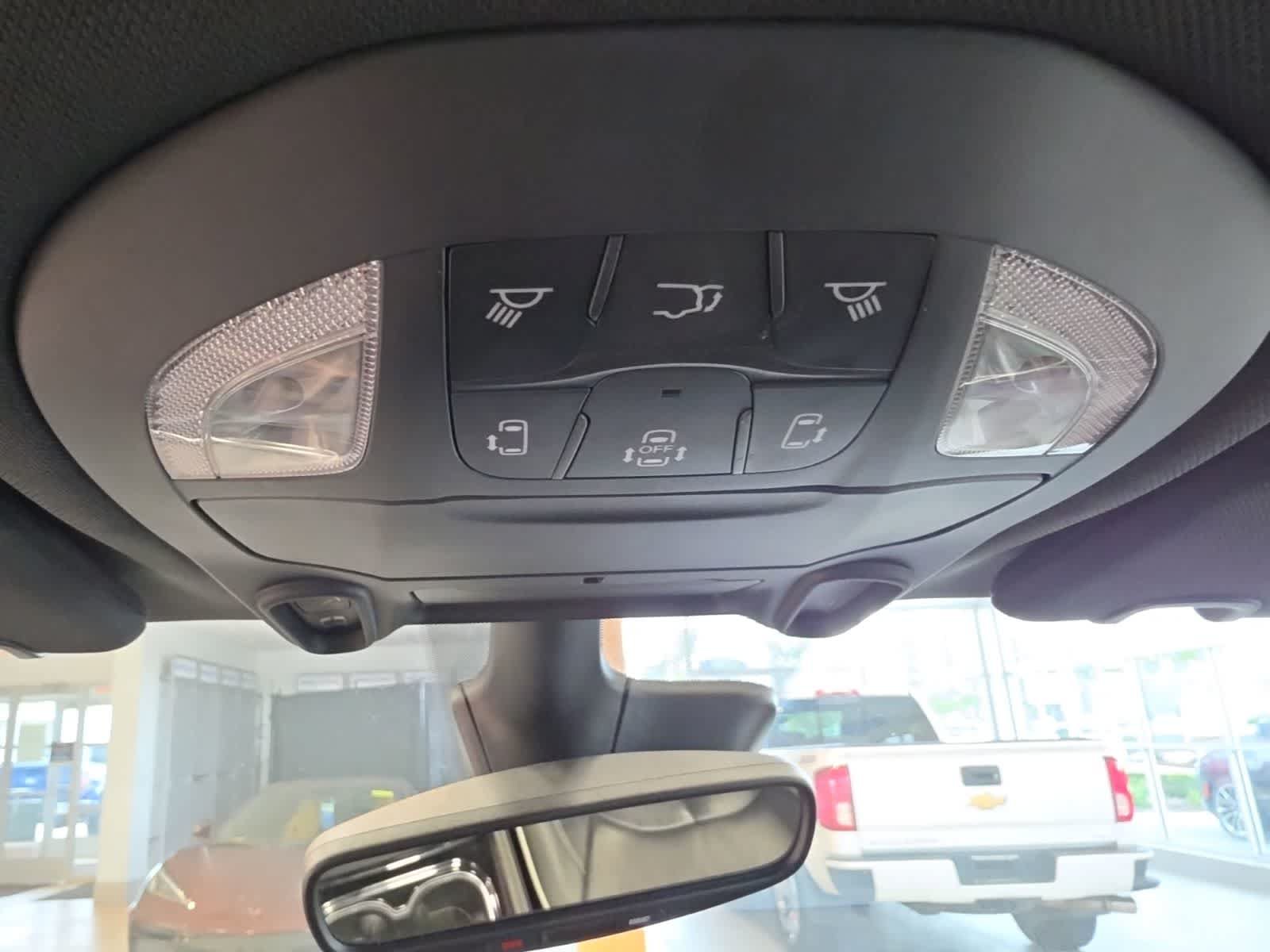 Used 2025 Chrysler Pacifica Limited FWD image 28