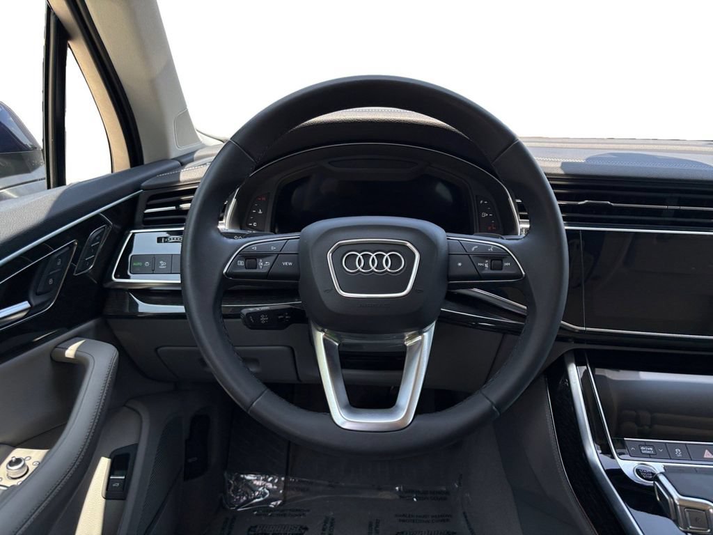 Used 2023 Audi Q7 2.0T Premium Plus w/ Premium Plus Package AWD/4WD image 13