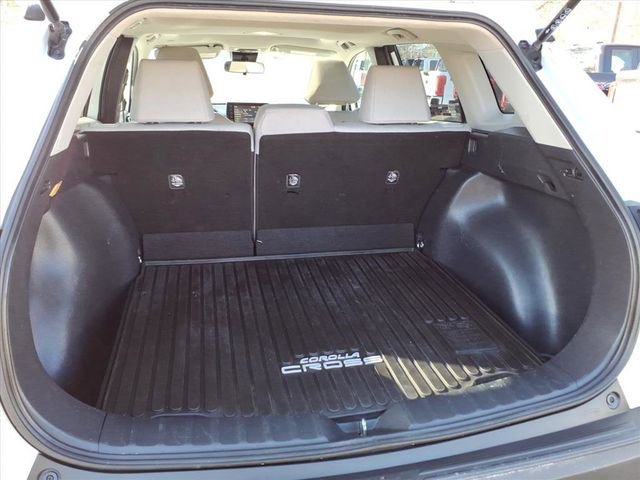 Used 2022 Toyota Corolla Cross LE w/ Moonroof Package image 7