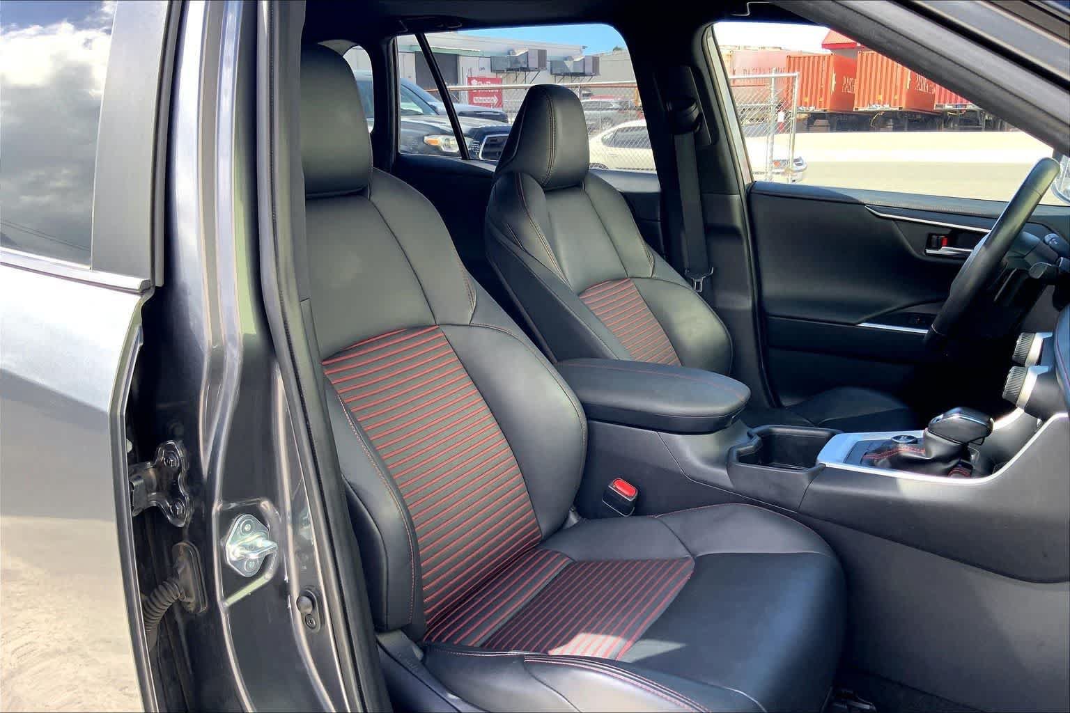 Used 2022 Toyota RAV4 XSE AWD/4WD image 13