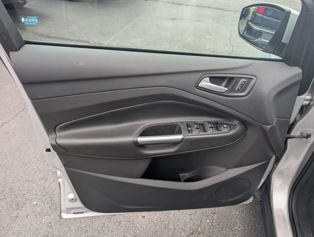 Used 2016 Ford Escape SE w/ SE Leather Comfort Package FWD image 15
